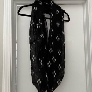 Black and white patterned infinity scarf